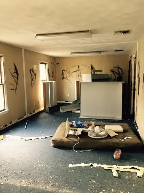 Slide of 1-800-FIX-HOMES