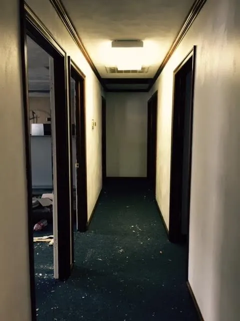 Slide of 1-800-FIX-HOMES