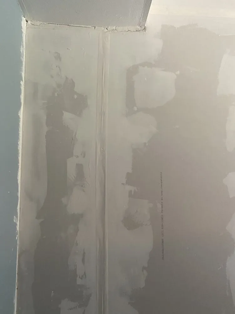 Slide of 1 Guy Service