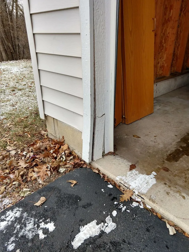 Slide of 1 Guy Service