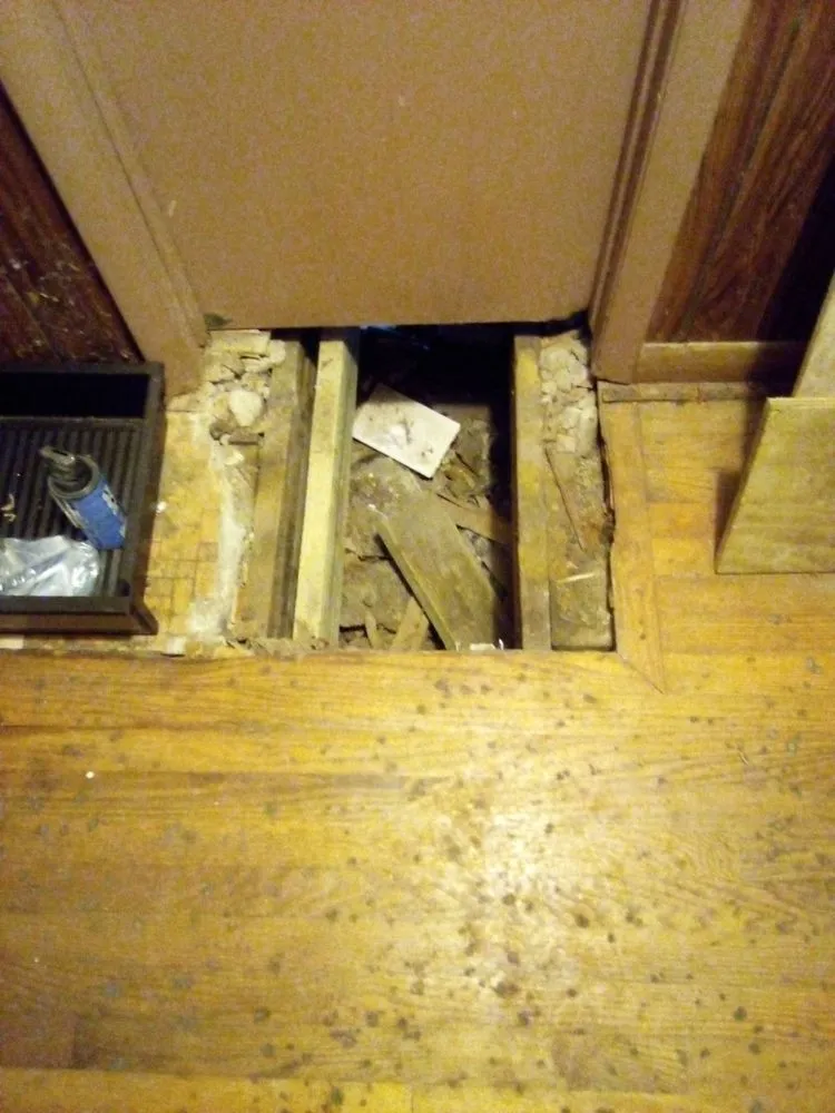 Slide of 1-Tom-Plumber