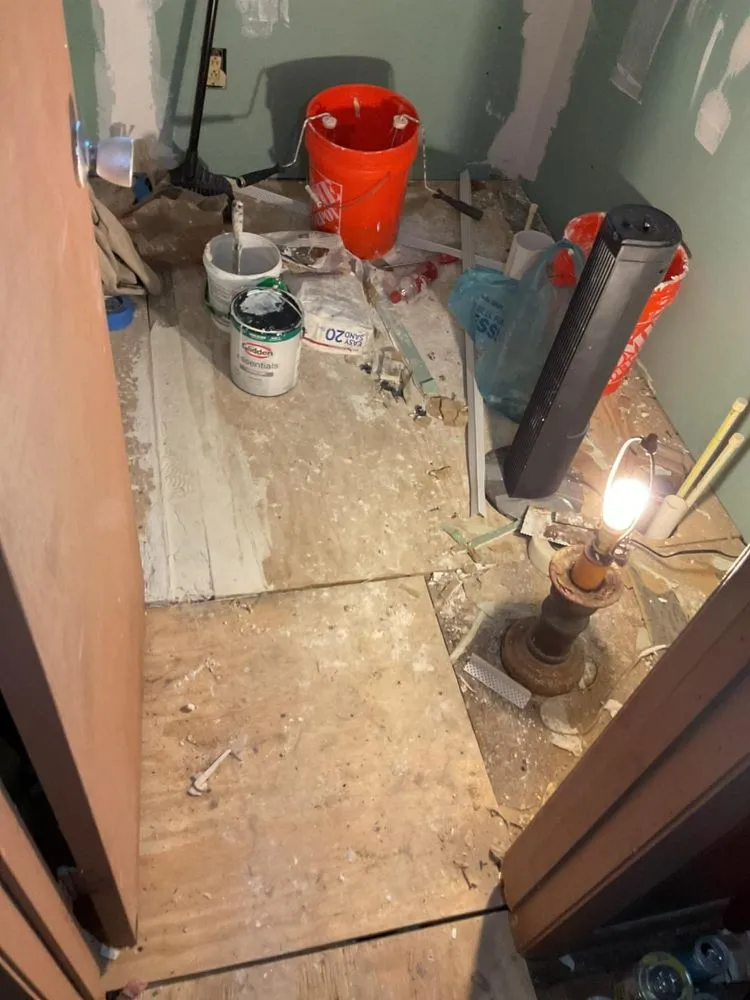 Slide of 1-Tom-Plumber