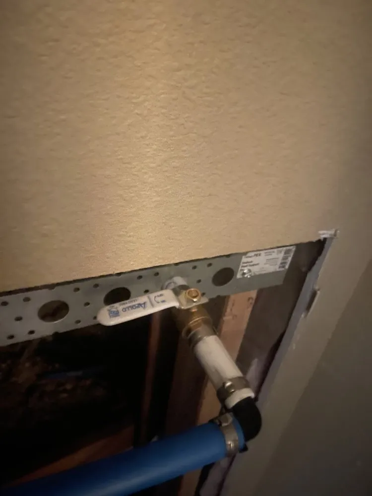 Slide of 100% Plumbers