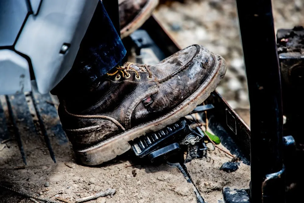 Slide of 1005 Commercial Way