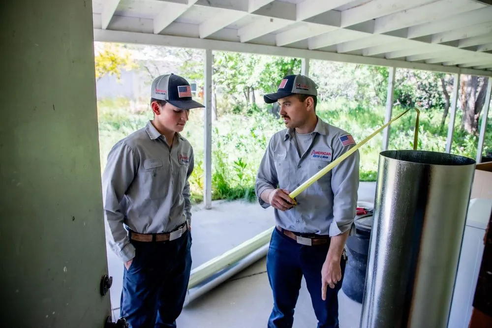 Slide of 1005 Commercial Way