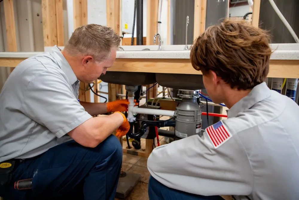 Slide of 1005 Commercial Way