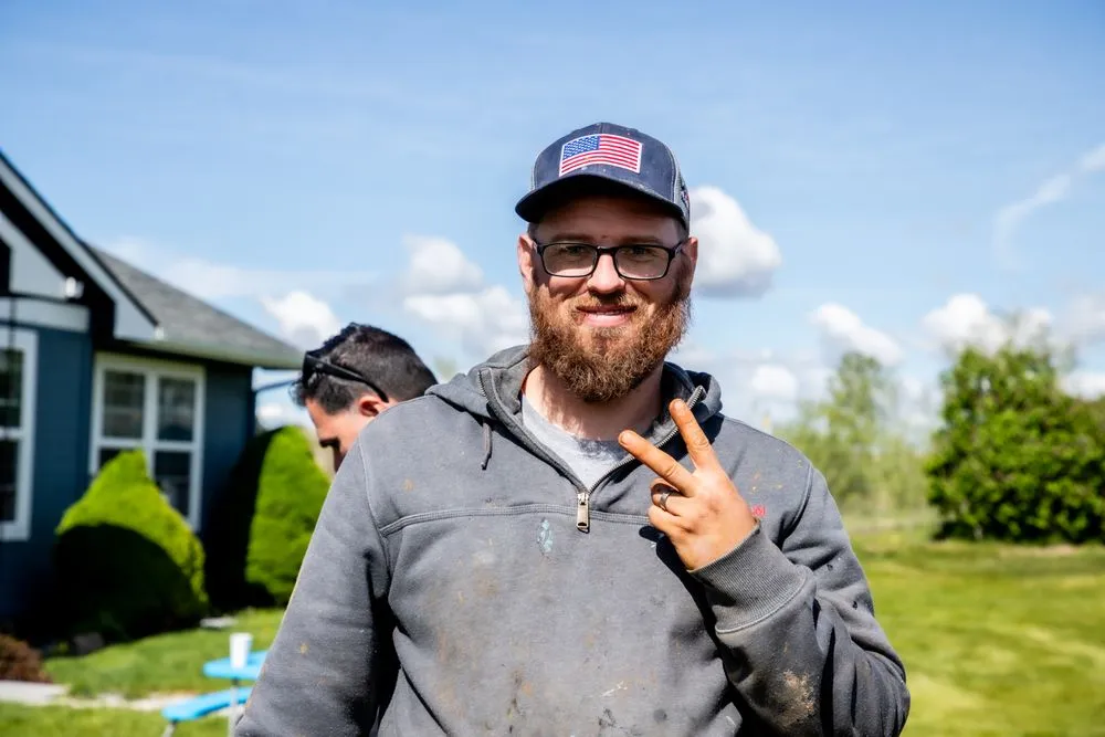 Slide of 1005 Commercial Way