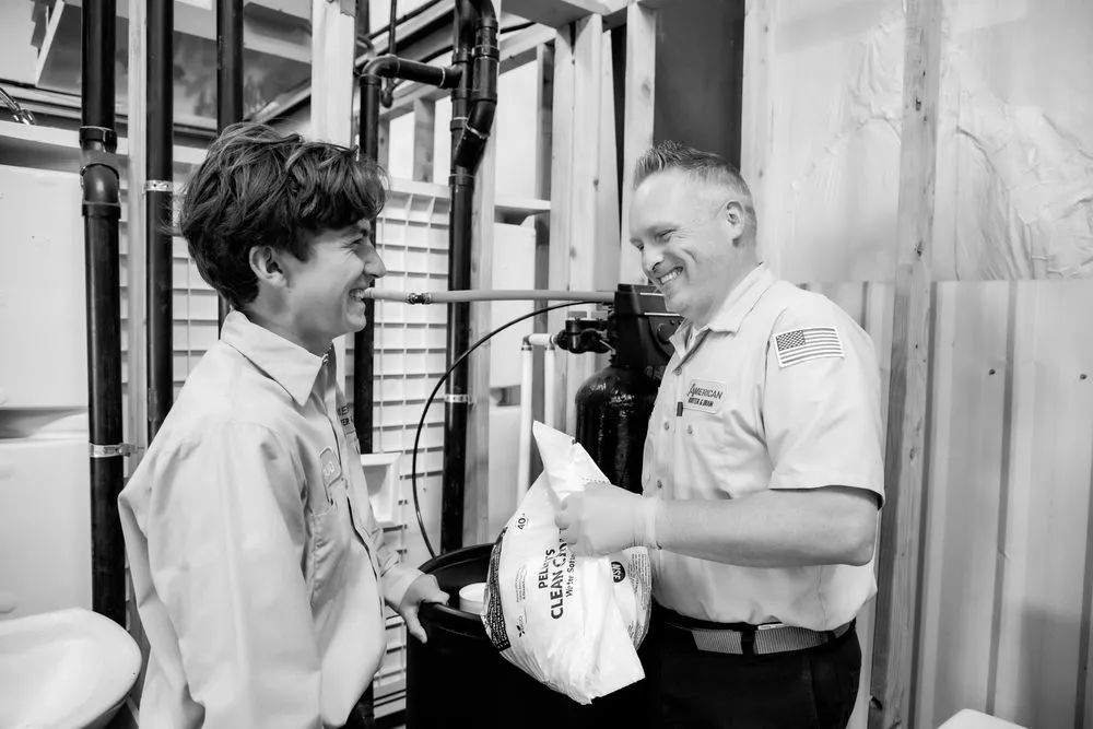 Slide of 1005 Commercial Way