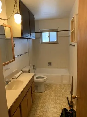 1st Class Plumbing Logo