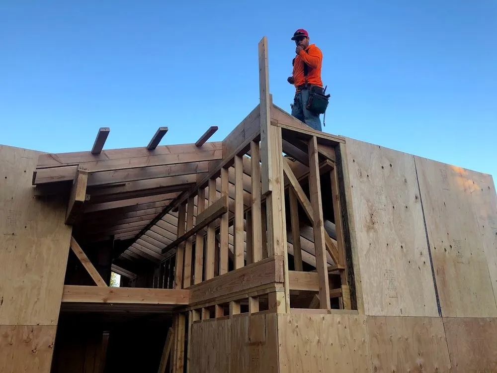 Slide of 2 Fast Construction