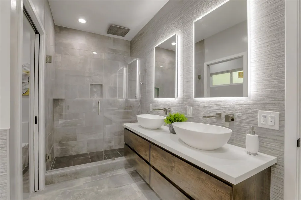 Slide of 2 Fast Construction