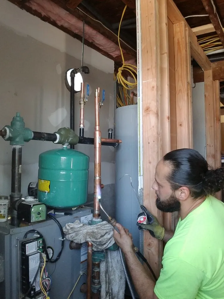 Professional water heater service for homes in Oceanside, NY by 24 Hour Plumbing And Sewer Cleaning