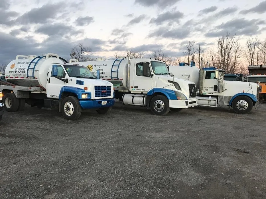 Slide of 24/7 Grease Trap & Services