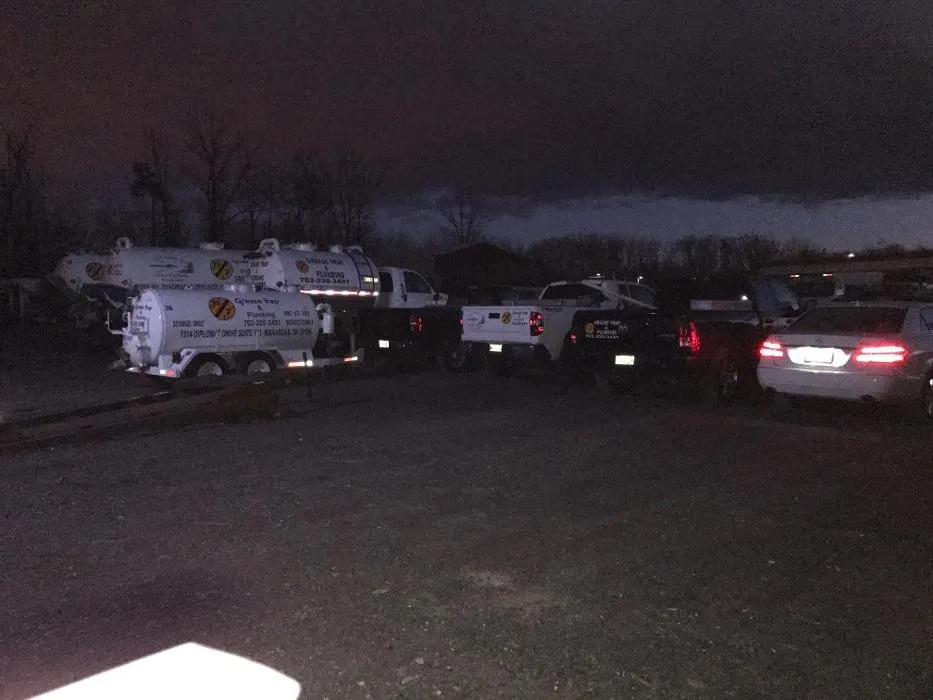 Slide of 24/7 Grease Trap & Services