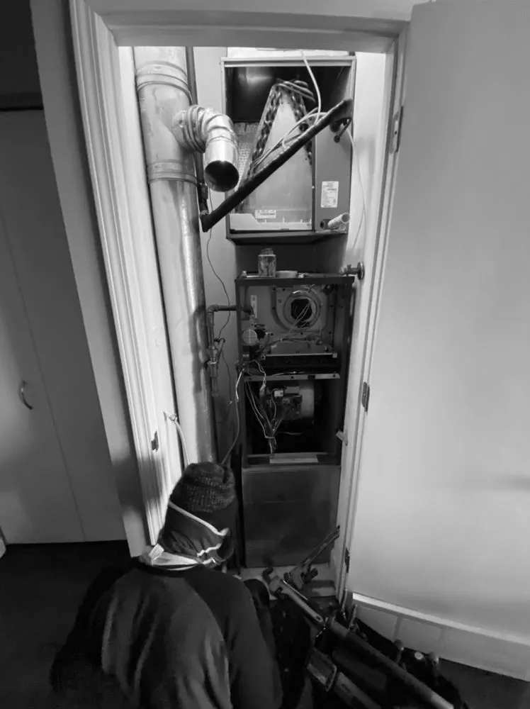 Slide of 24/7 Service Team