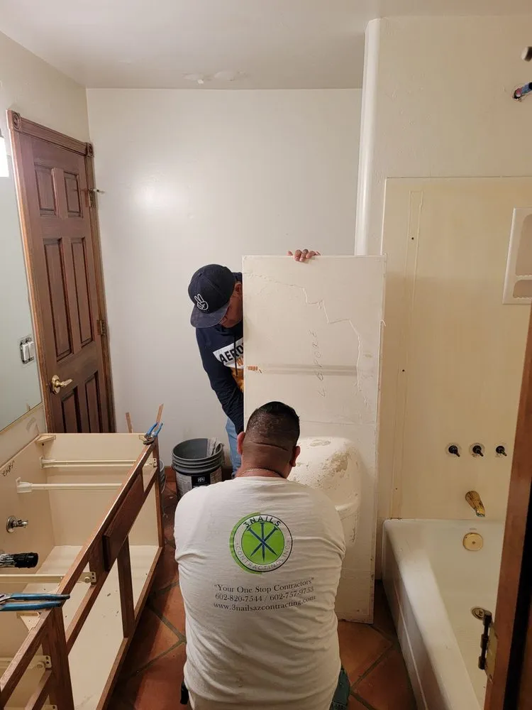 Slide of 3 Nails Contracting