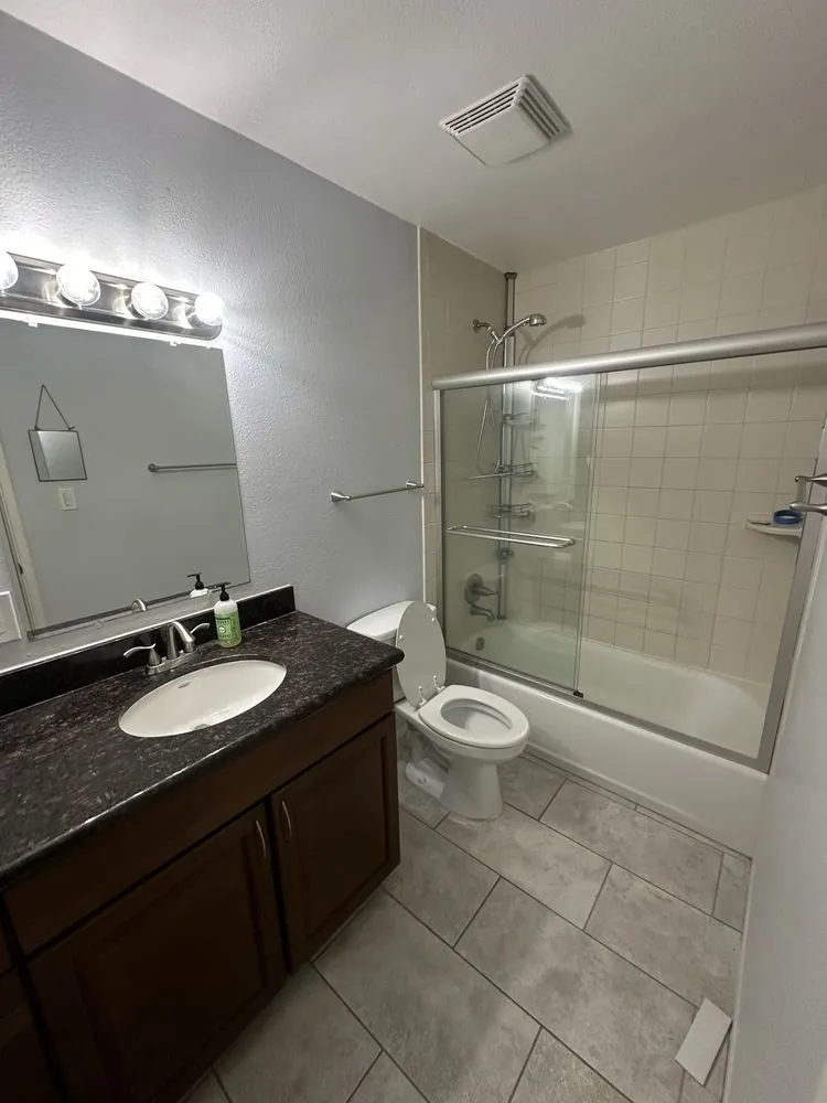 Slide of 3 Nails Contracting