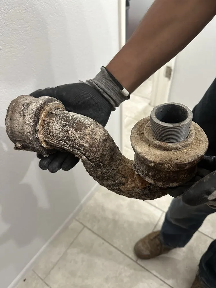 Slide of 3 Nails Contracting