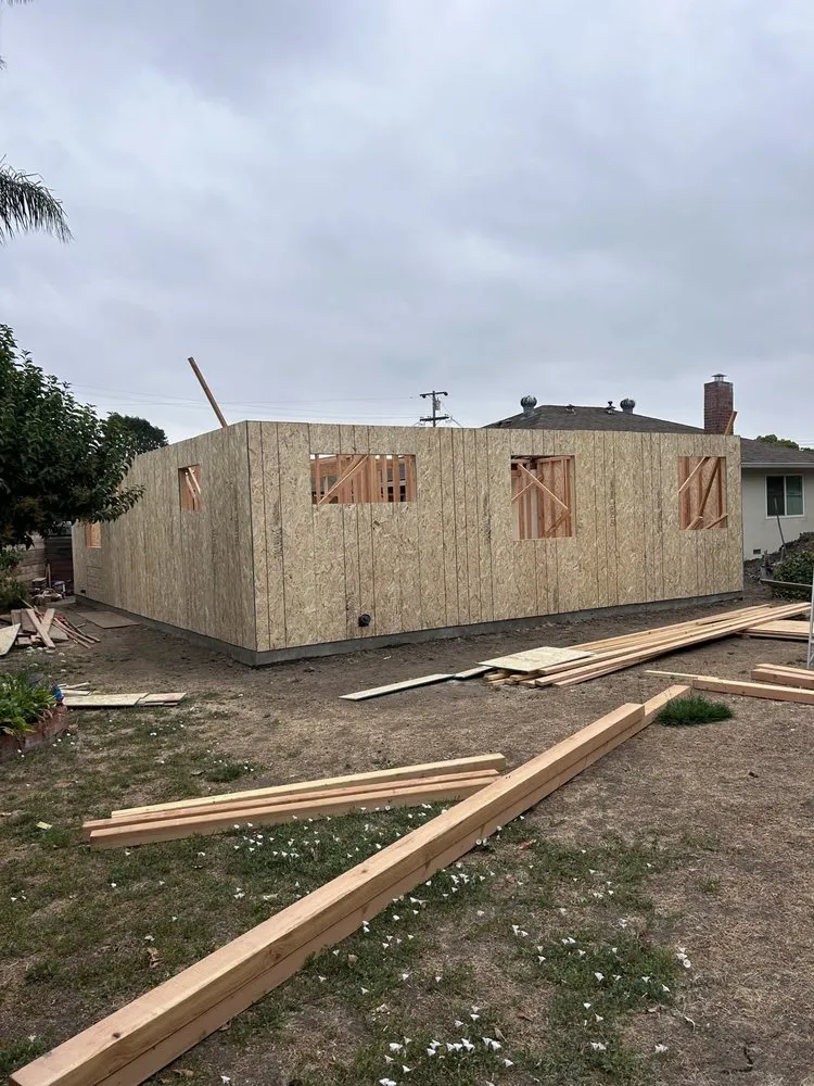 Slide of 3MP Builders