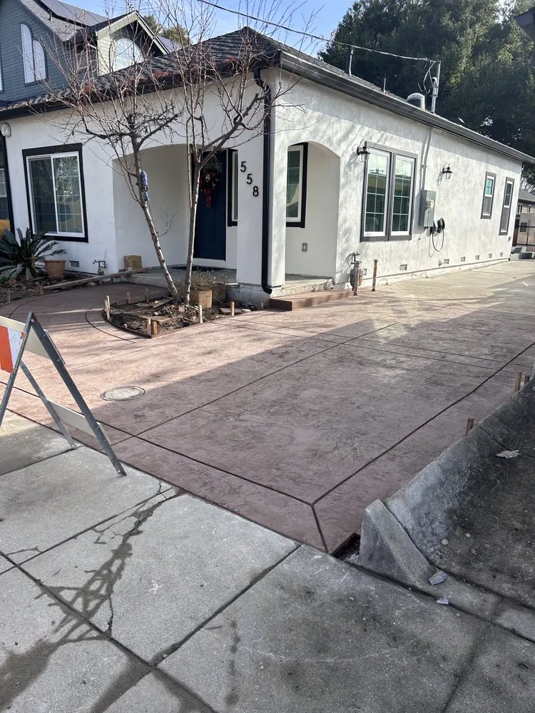 Slide of 3MP Builders