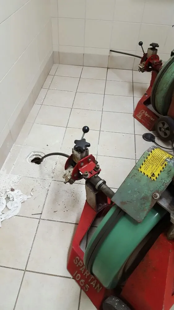 Slide of 4 Kings Plumbing