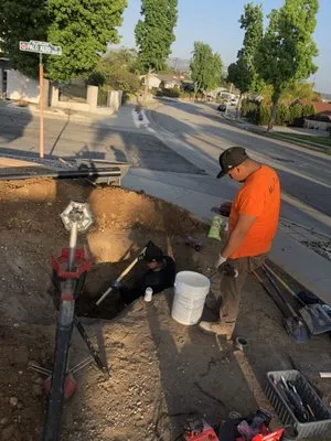 4 Real Plumbing And Rooter Logo