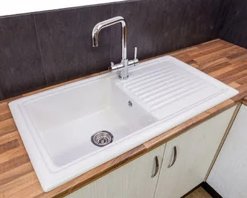 4 Seasons Service Logo