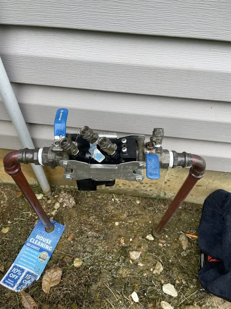 Slide of 636 Outdoor Services