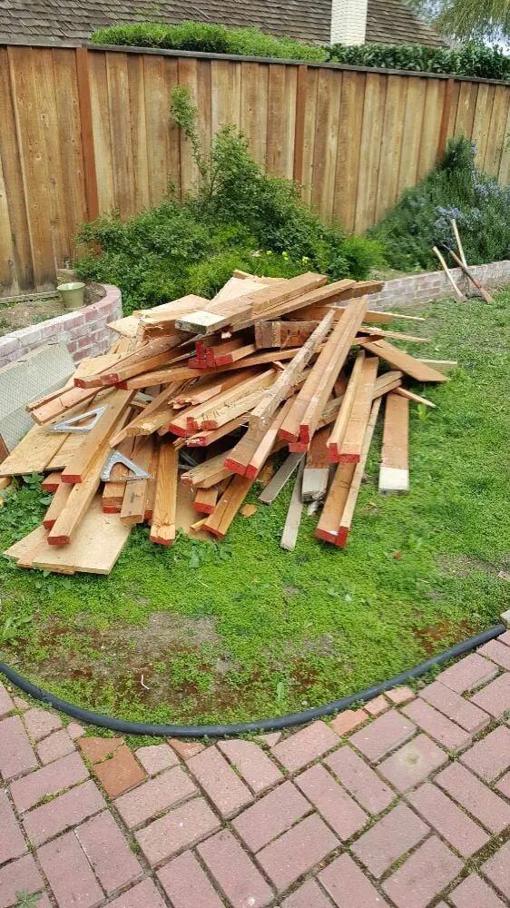 Slide of 7 Day Pick Up & Go Hauling