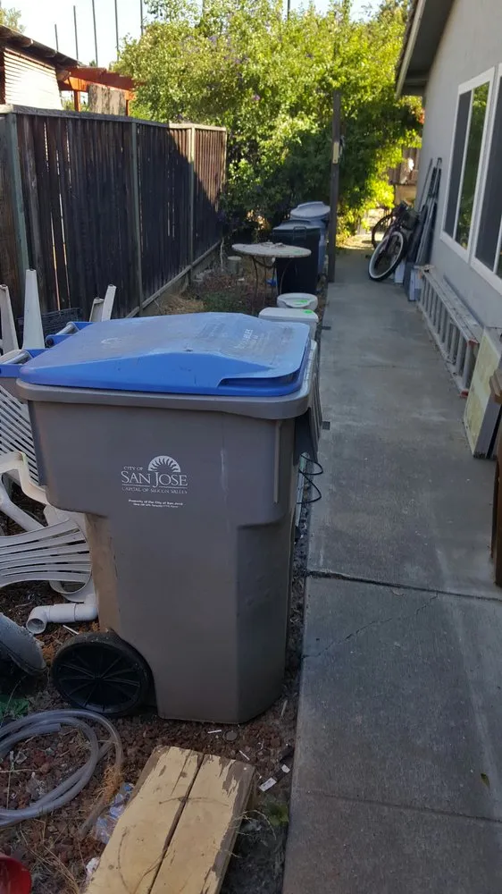 Slide of 7 Day Pick Up & Go Hauling