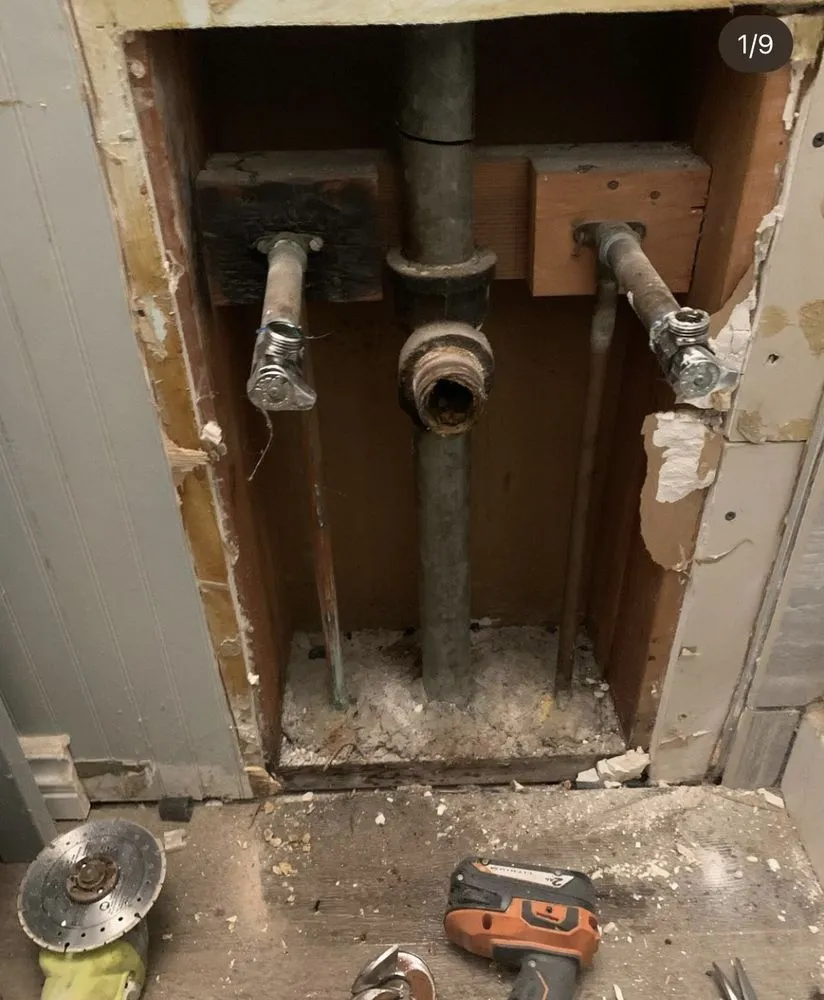 Slide of 805 Plumbing