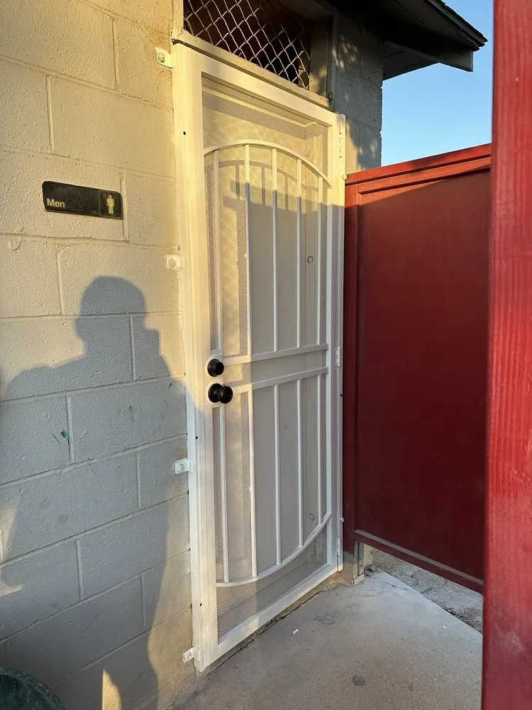 Slide of 818 Handyman