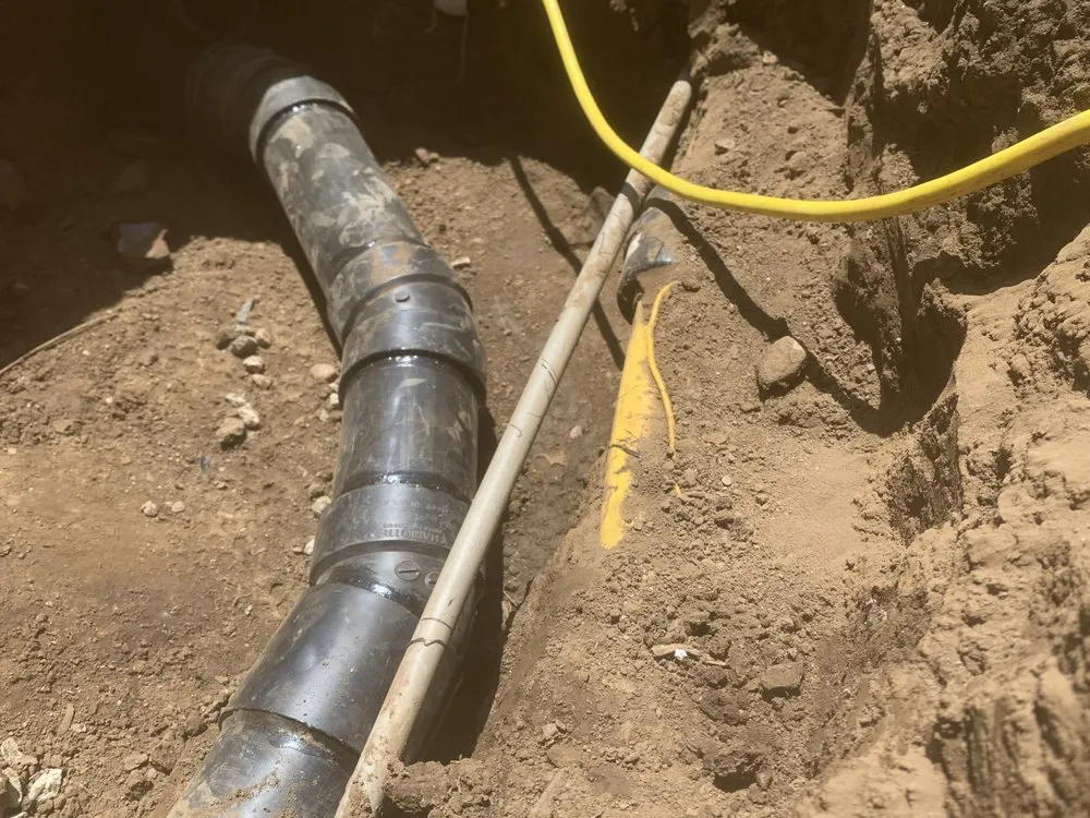 Slide of 818 Jays Plumbing