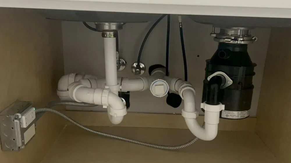 Slide of 911 Service Plumbing