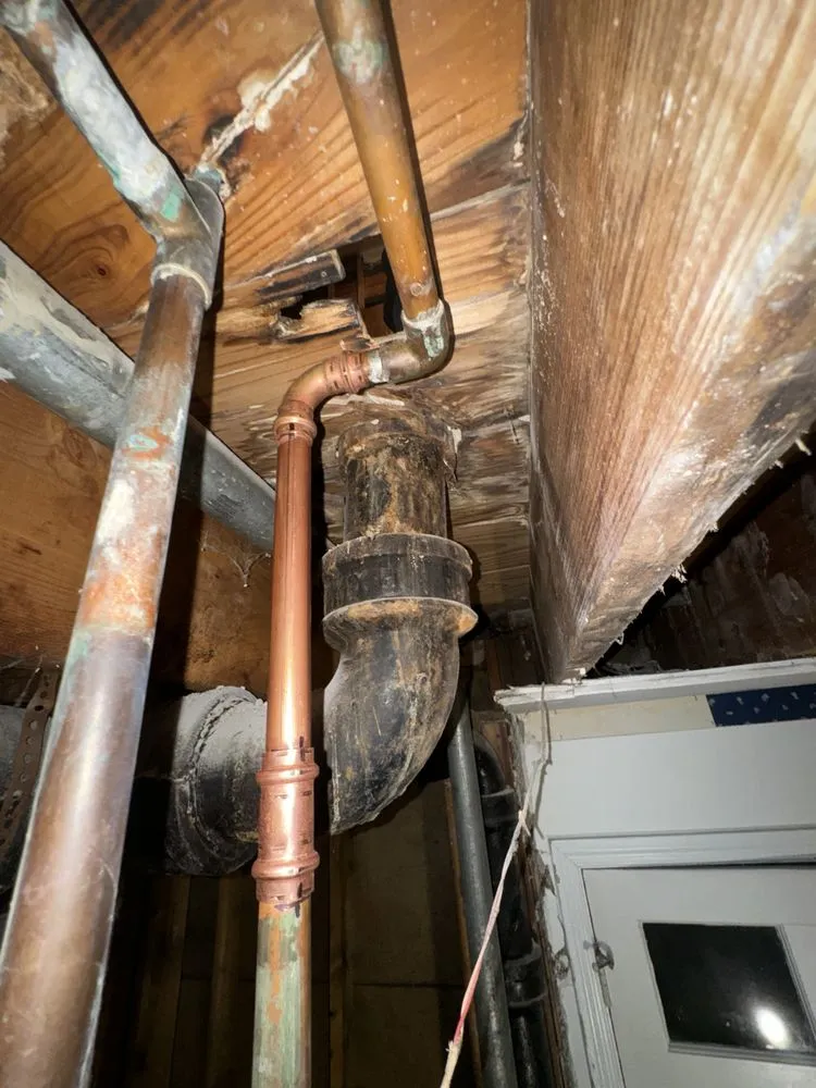 Slide of 911 Service Plumbing