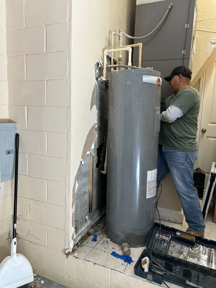 Emergency water heater service service in Orlando, FL - A & J Drains Cleaning and Plumbing Repairs