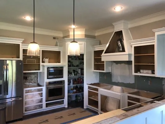 A 1 Home Renovations and Painting Logo