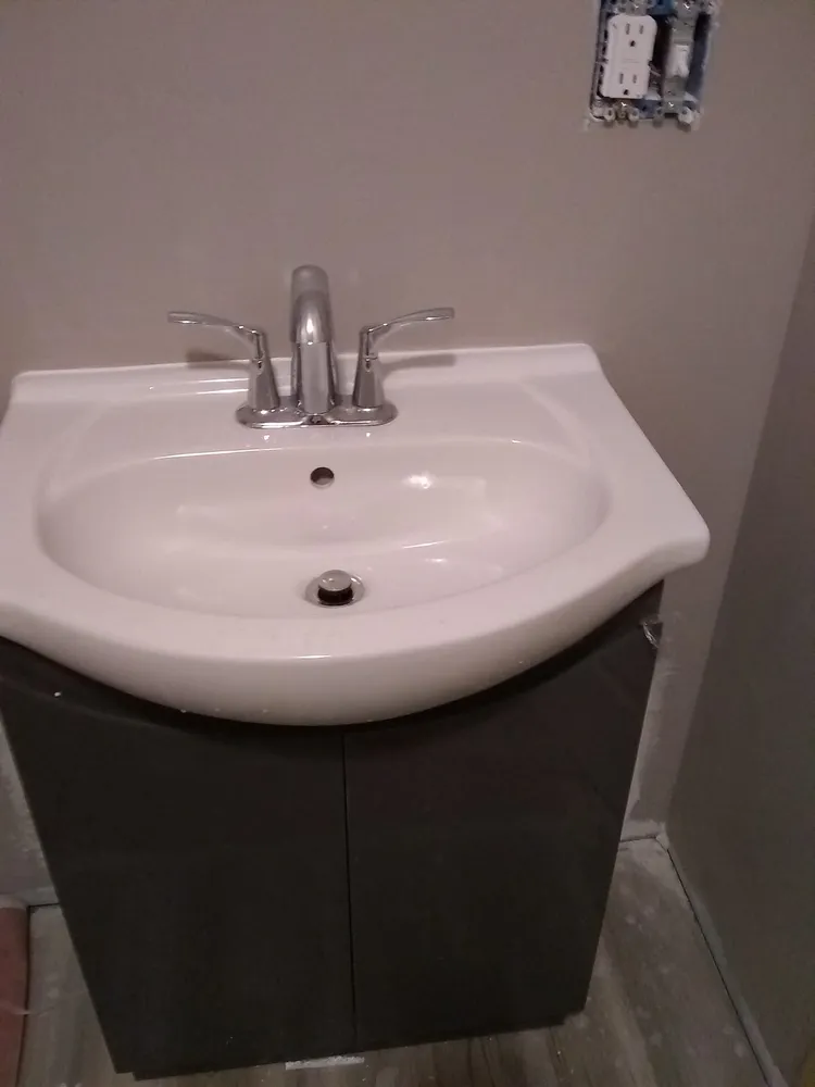 Slide of A 2 Z Pro Handyman