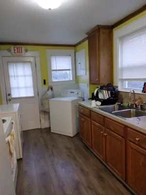 A-Z Home Renovation's Logo