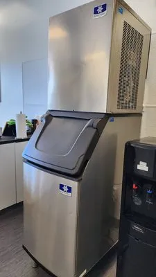 A1 Plumbing & Drains Logo