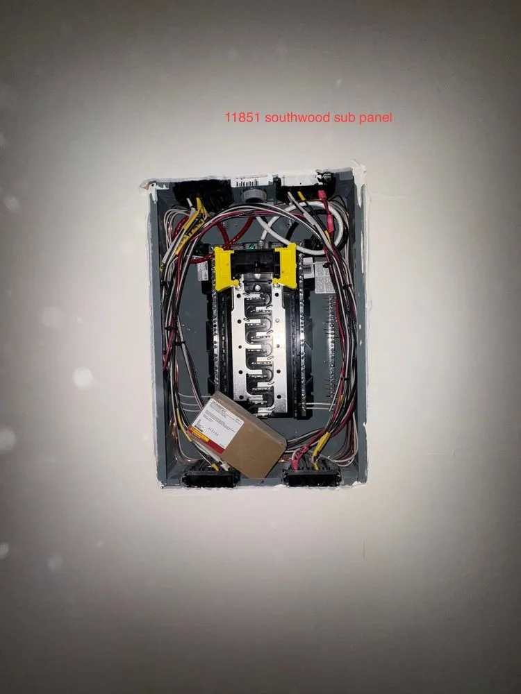 Slide of A2z Builder & Design