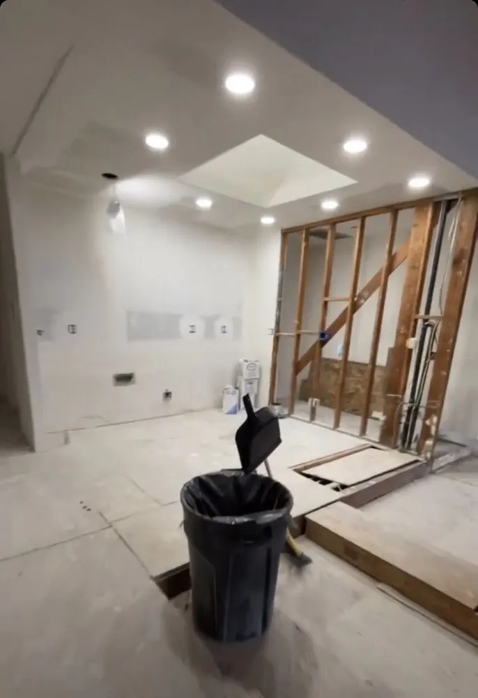 Slide of Absolutely Handy