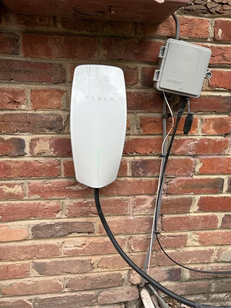 Slide of Abu Handyman