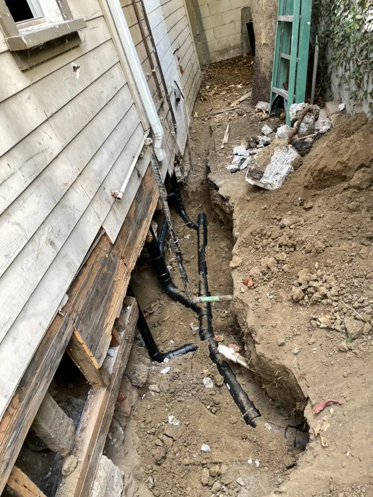 Professional emergency plumbing for homes in San Fernando Valley, CA by Acabal Plumbing