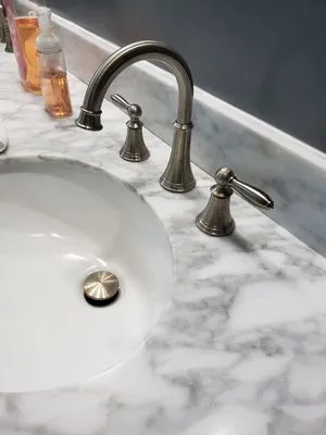 Accurate Service Logo