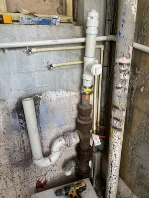 Admiral 1 Services Logo