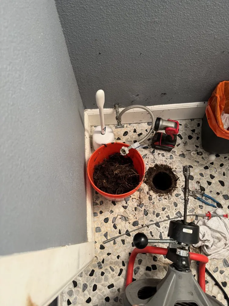 Expert pipe repair in Huntington Beach, CA by Advantage Plumbing & Drain