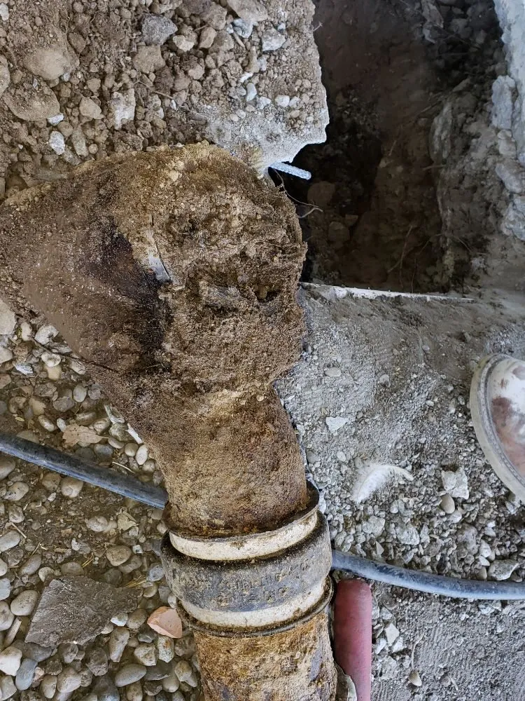 Slide of AdvantEdge Plumbing