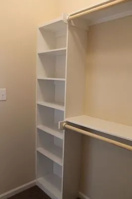 Aguilar Builders Logo