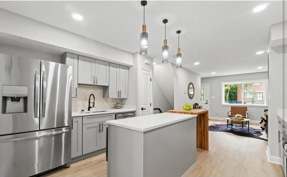 Slide of AJJ Contracting